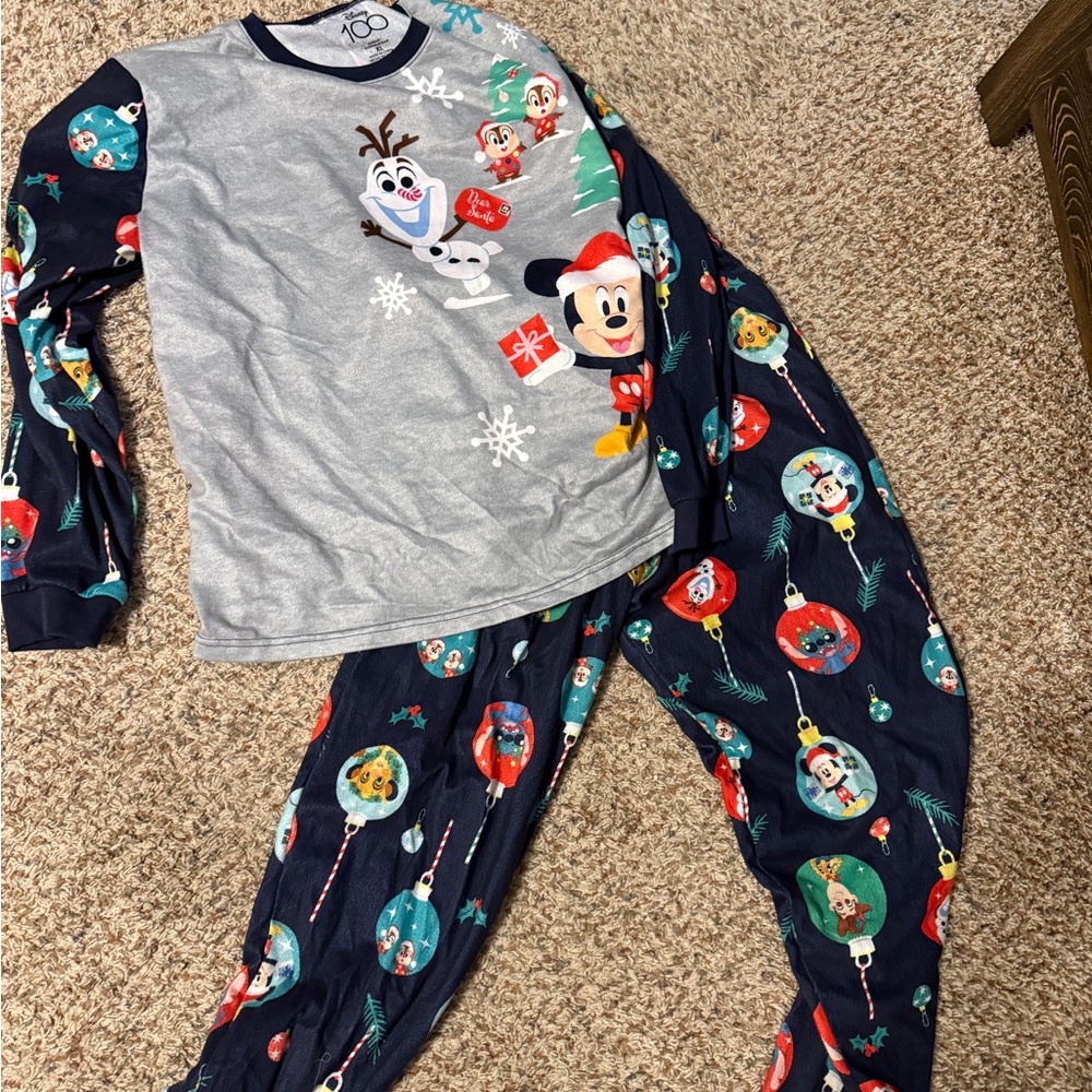Disney Pajama Set - Gray and Black